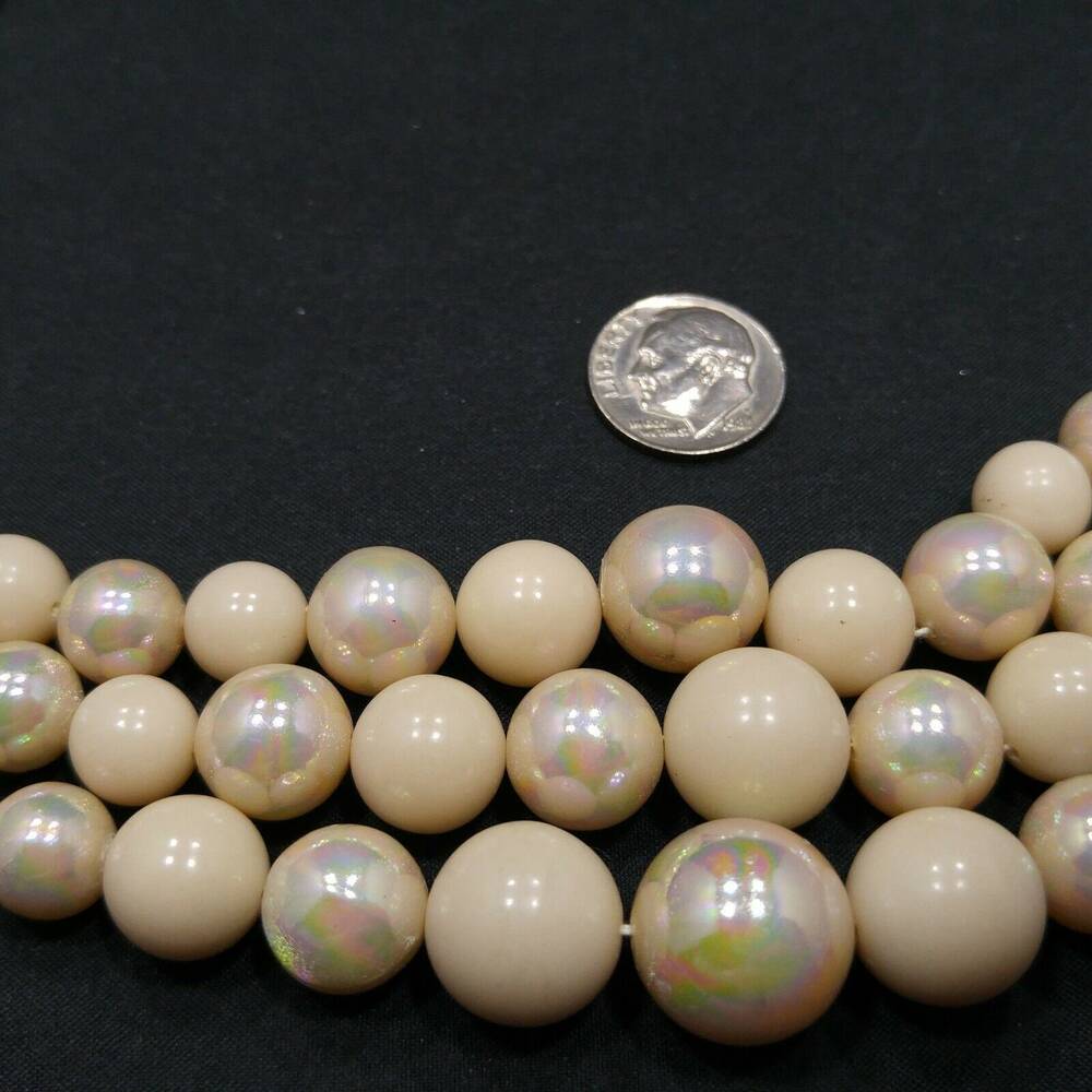 Vintage Mid Century Beige Iridescent Glass Beaded Necklace, 3 Strands, Box Clasp - Picture 5 of 8